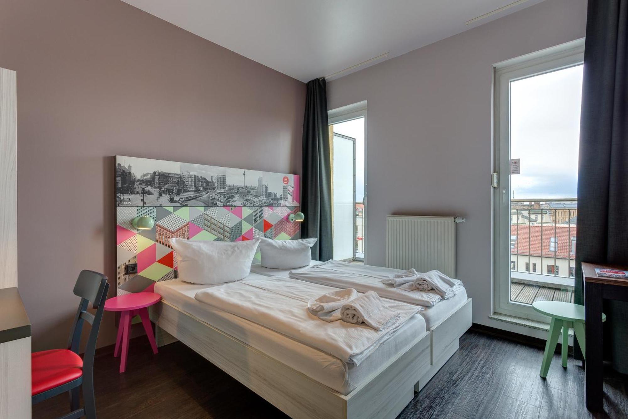 Meininger Hotel Berlin Alexanderplatz מראה חיצוני תמונה